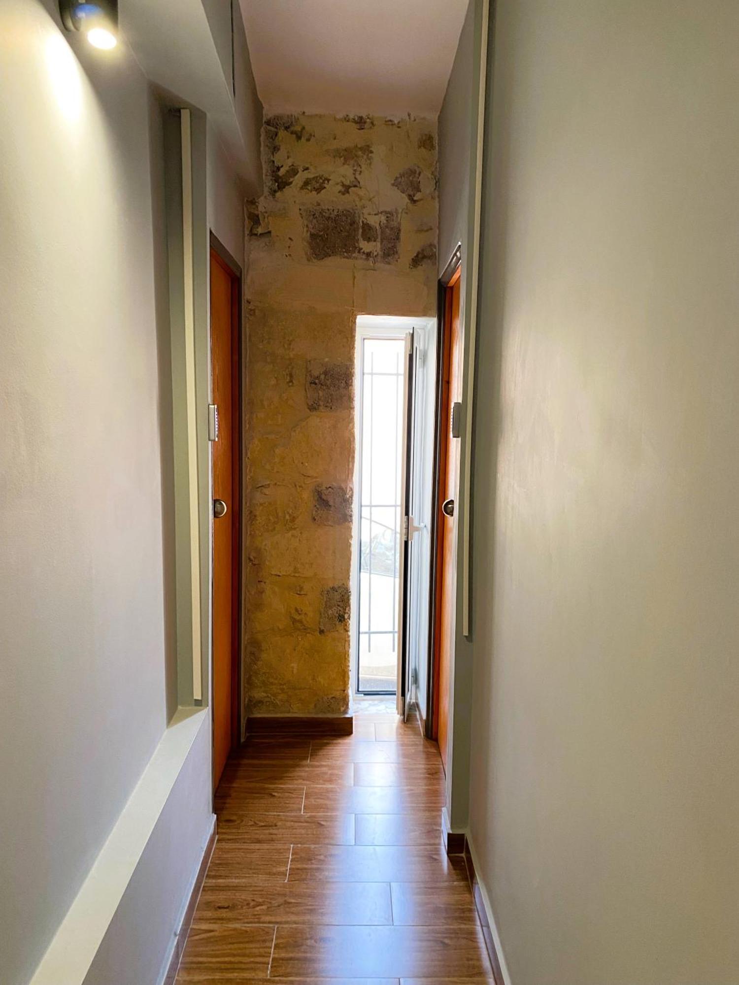 Hippie City Hostel Chrissi Akti Chania Exterior foto